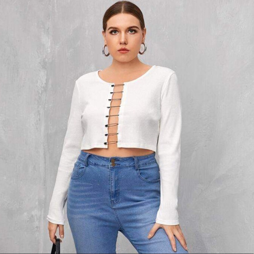 Safety pin a long sleeve crop top